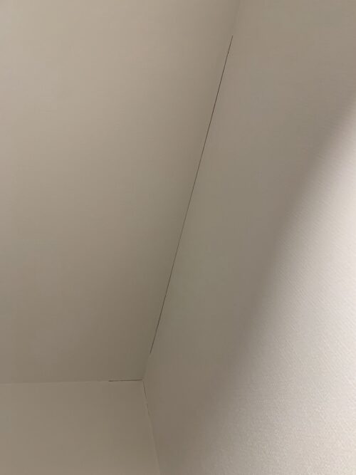 クロスの隙間の写真