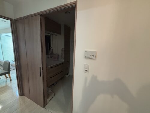 一条工務店　引き戸